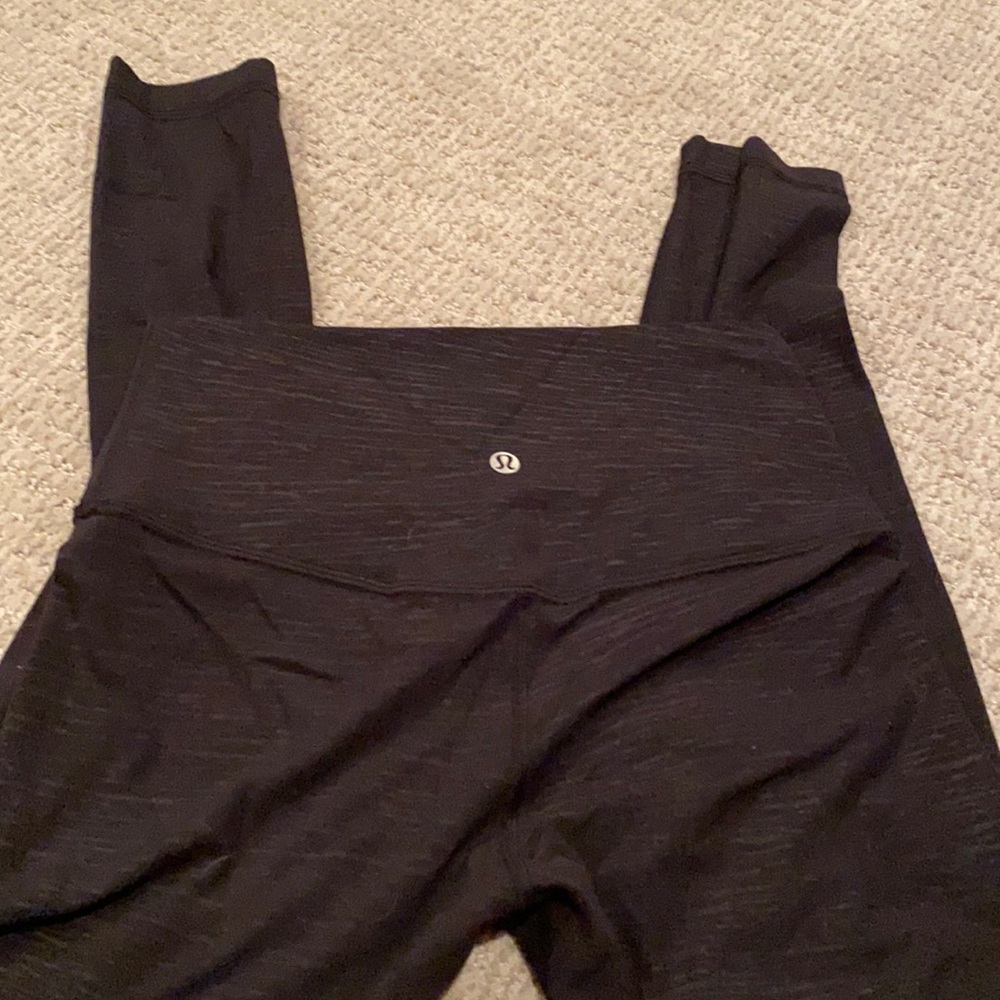 Women’s Lululemon align pants. Sz6 black print